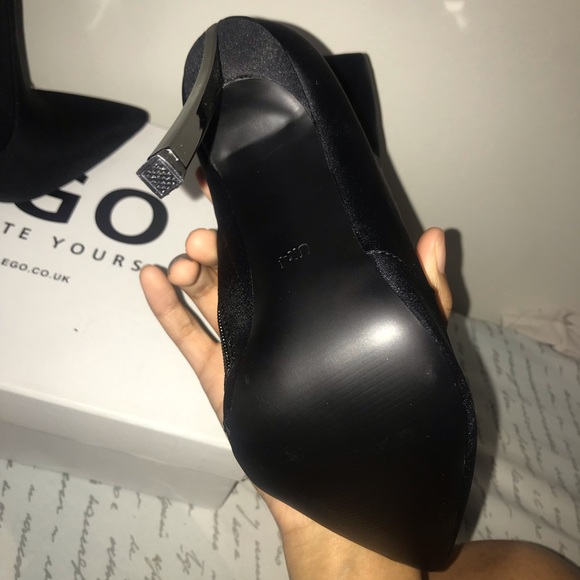 Skinny heel pointed toe sock boots - Picture 6 of 6